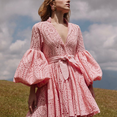 CARTA Y LETRA DRESS EYELET IN PINK EYELET