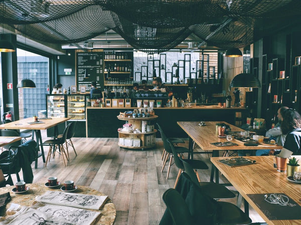 Travel Gems: Exquisite Restaurants and Signature Stylish Cafés