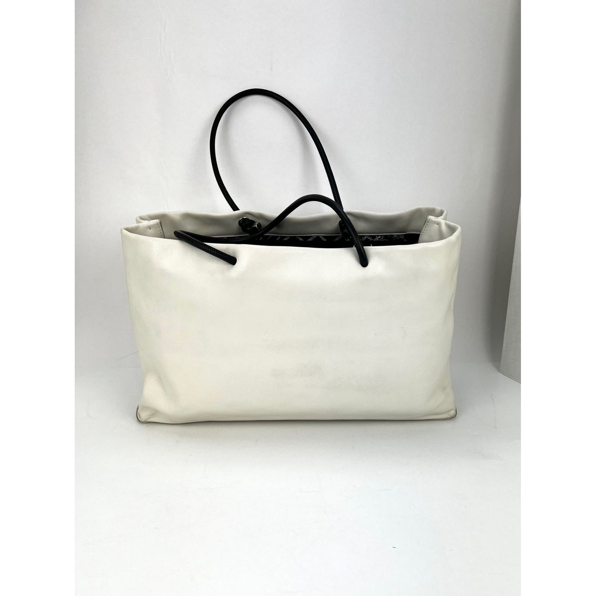 Chanel Essential 31 Rue Cambon Slopping White Leather Tote - HOUSE OF SHE