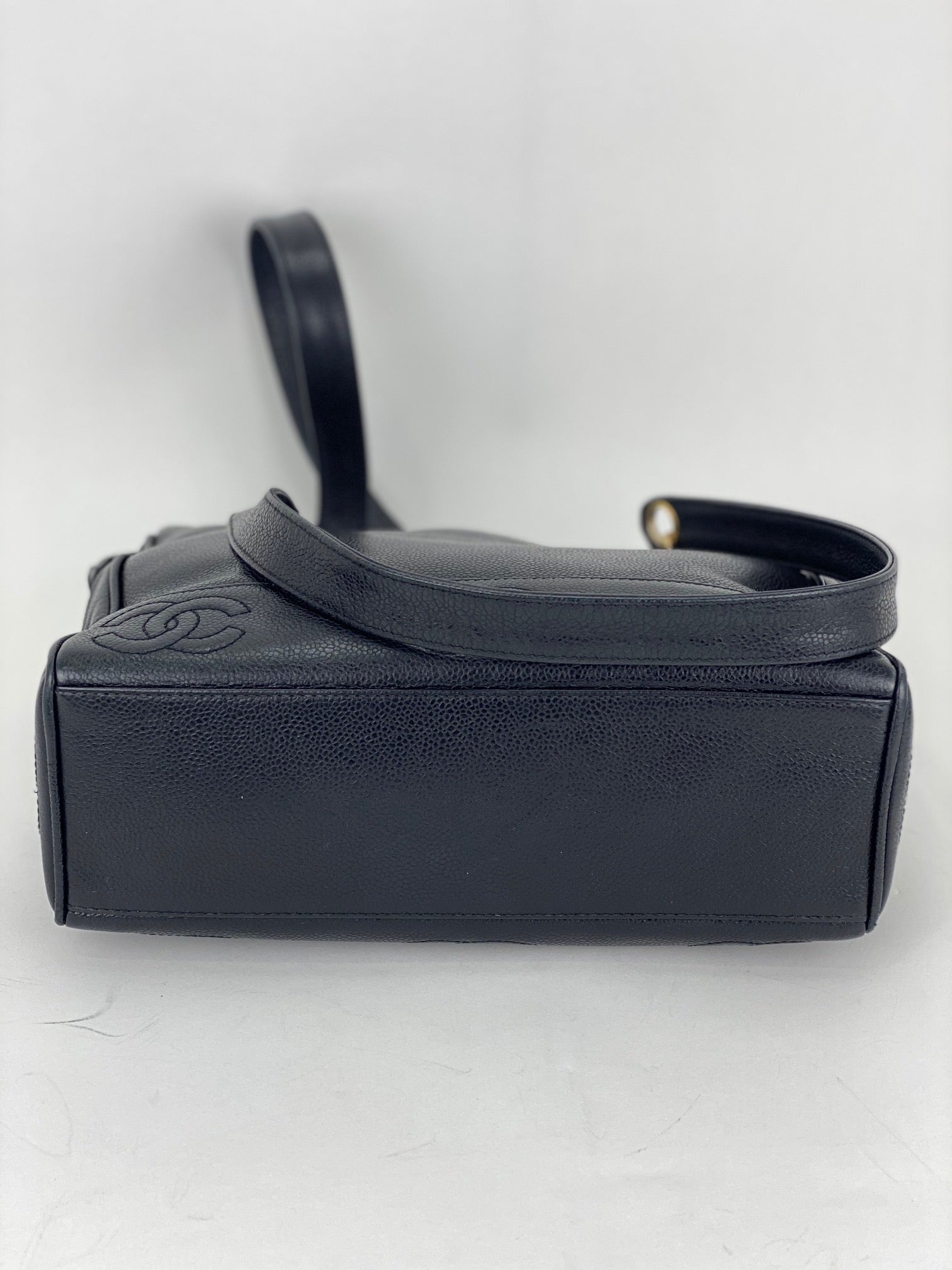 CHANEL Vintage Black Caviar Leather CC Zip Tote Shoulder Bag w/added insert  Pre owned - HOUSE OF SHE
