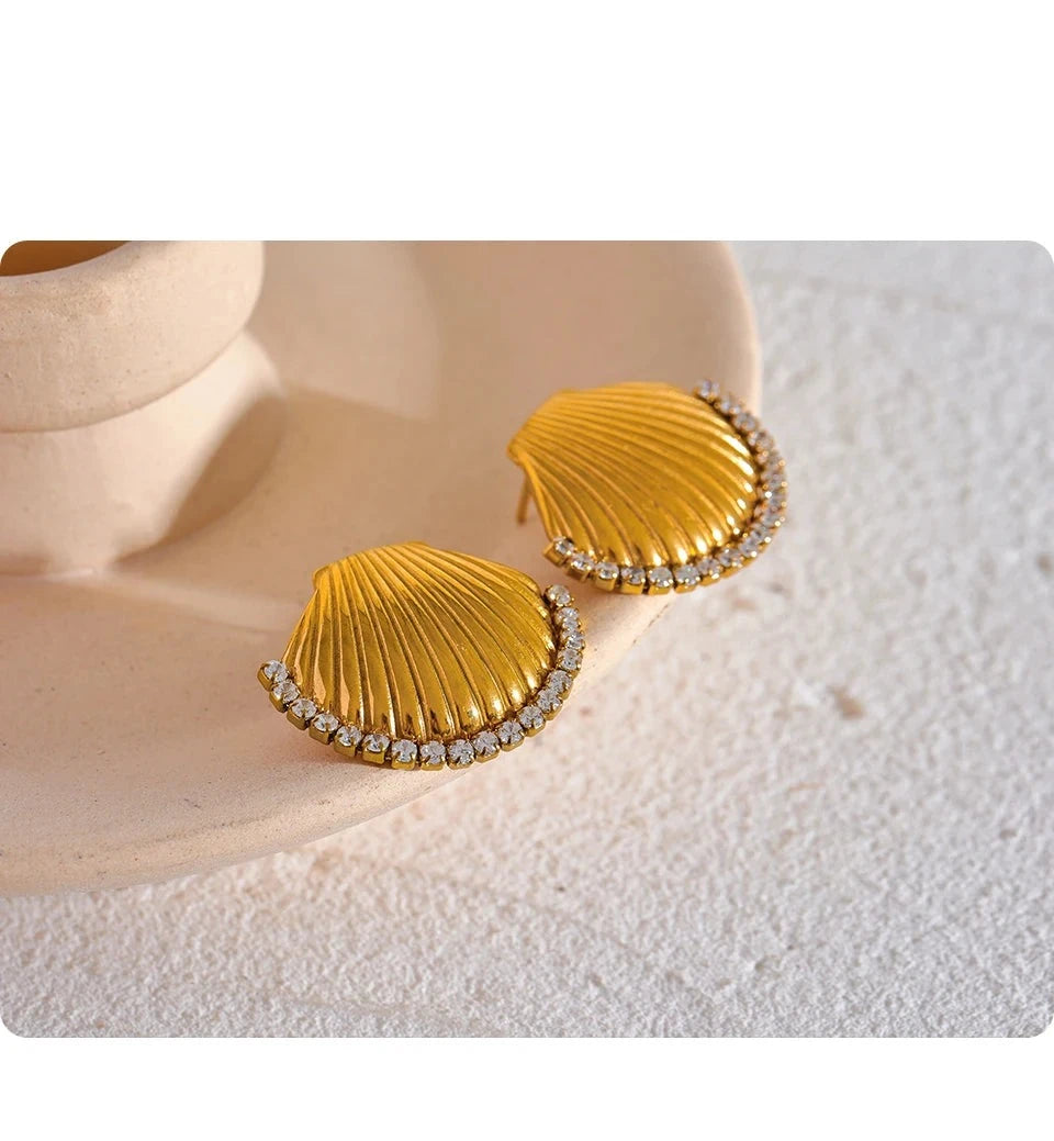 Mia Shell Stud Earrings - HOUSE OF SHE