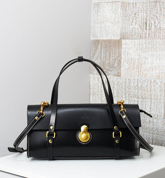 Vive 2.0 Classic Baguette Satchel in Black