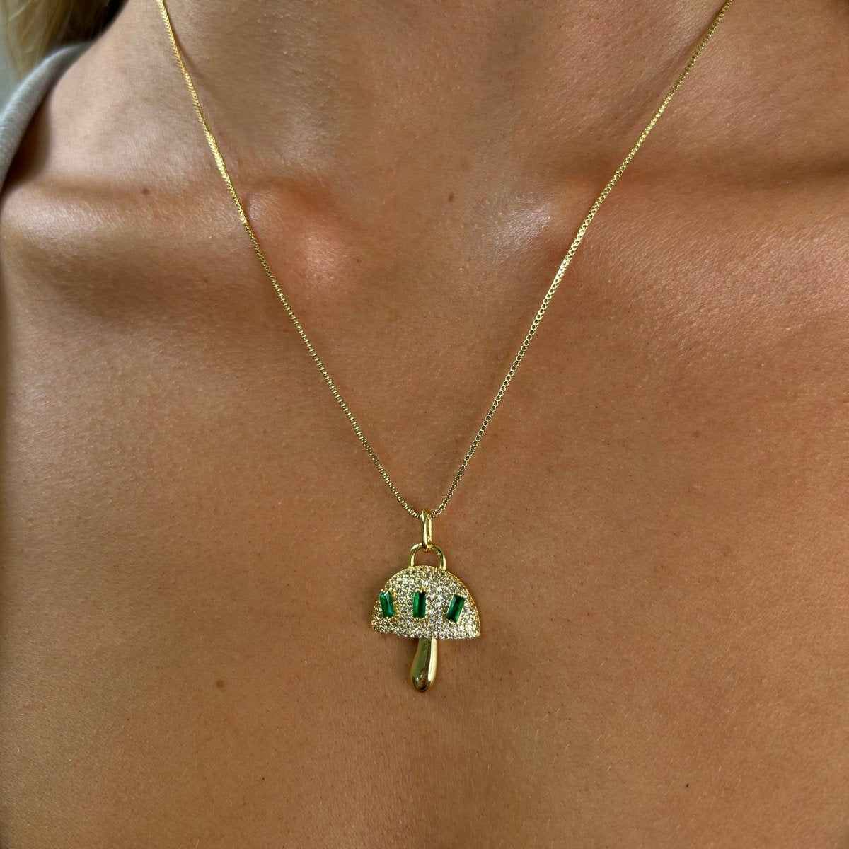 Alice Emerald Mushroom Pendant Necklace - HOUSE OF SHE