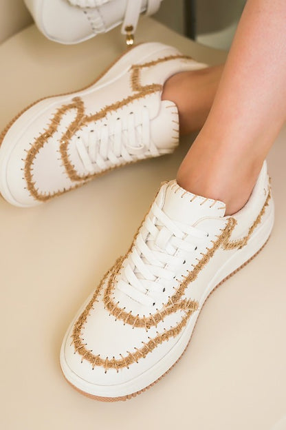 Marja Lace-Up Classic Sneaker