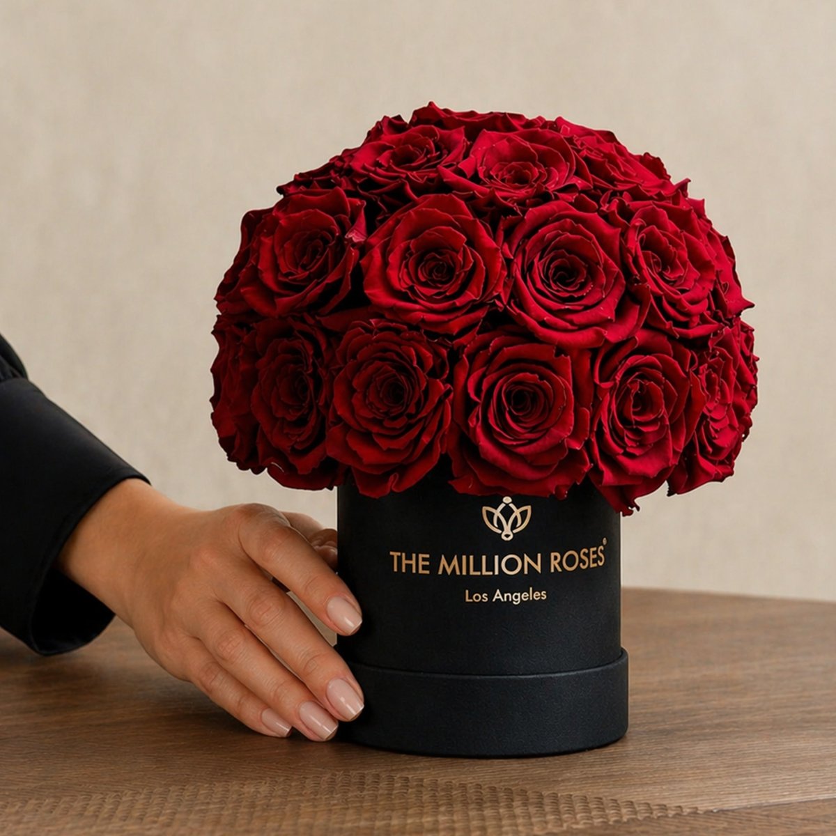 Basic Black Superdome Box | Red Roses - HOUSE OF SHE