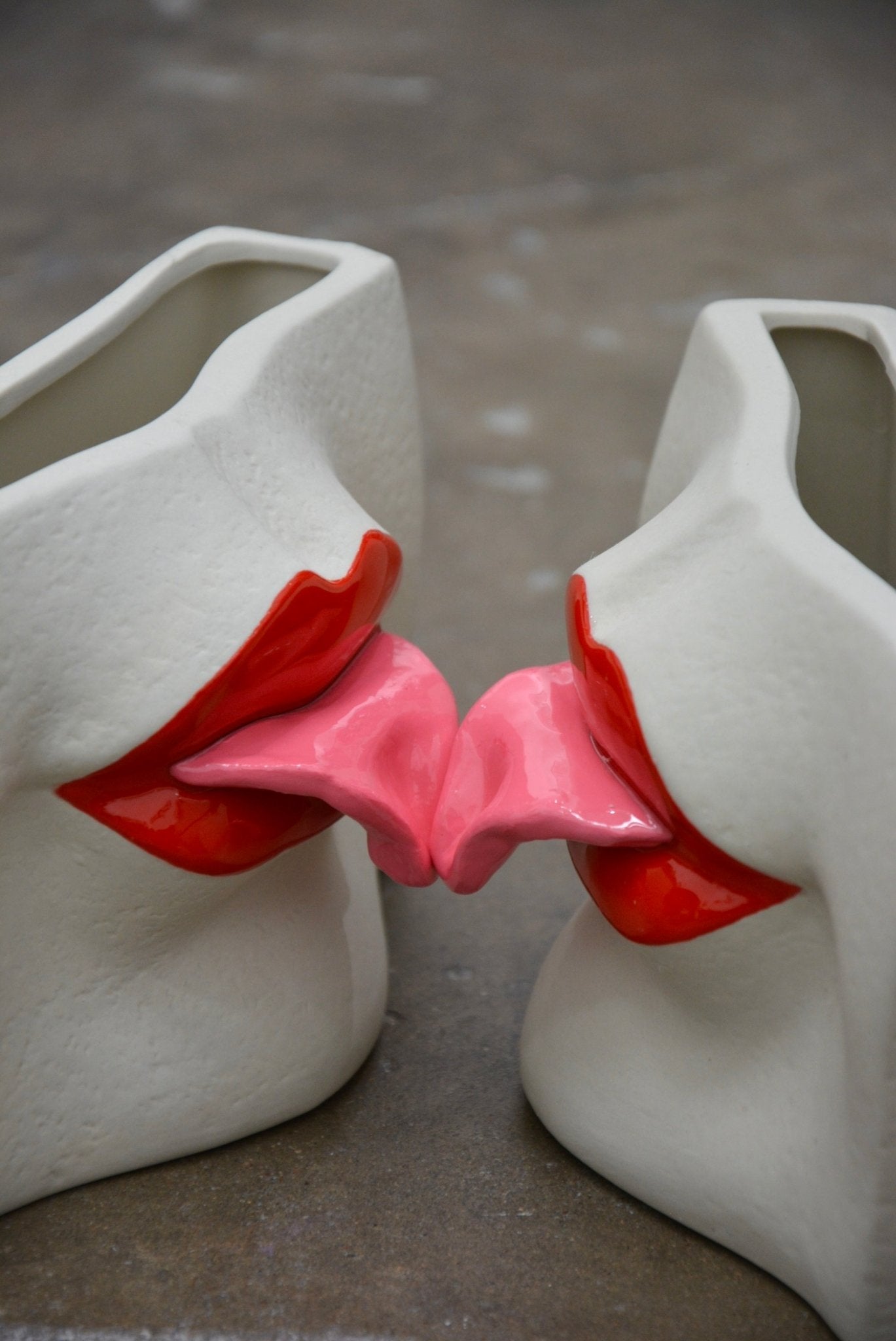 TONGUE TIED VASE