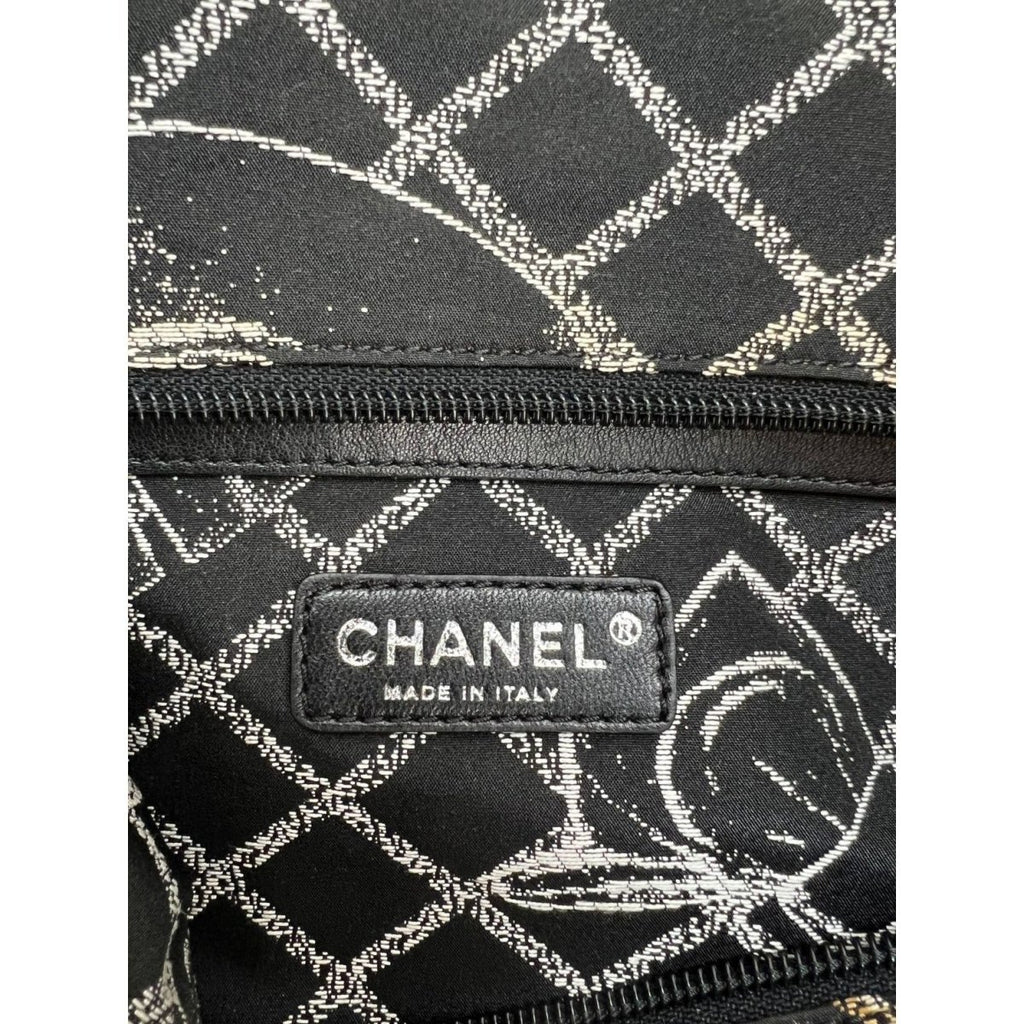 Chanel Essential 31 Rue Cambon Slopping White Leather Tote - HOUSE OF SHE