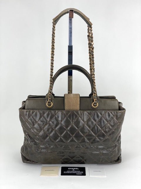 CHANEL Glazed Calfskin Shagreen Large Bindi CC Grey Tote Hand Bag - HOUSE OF SHE