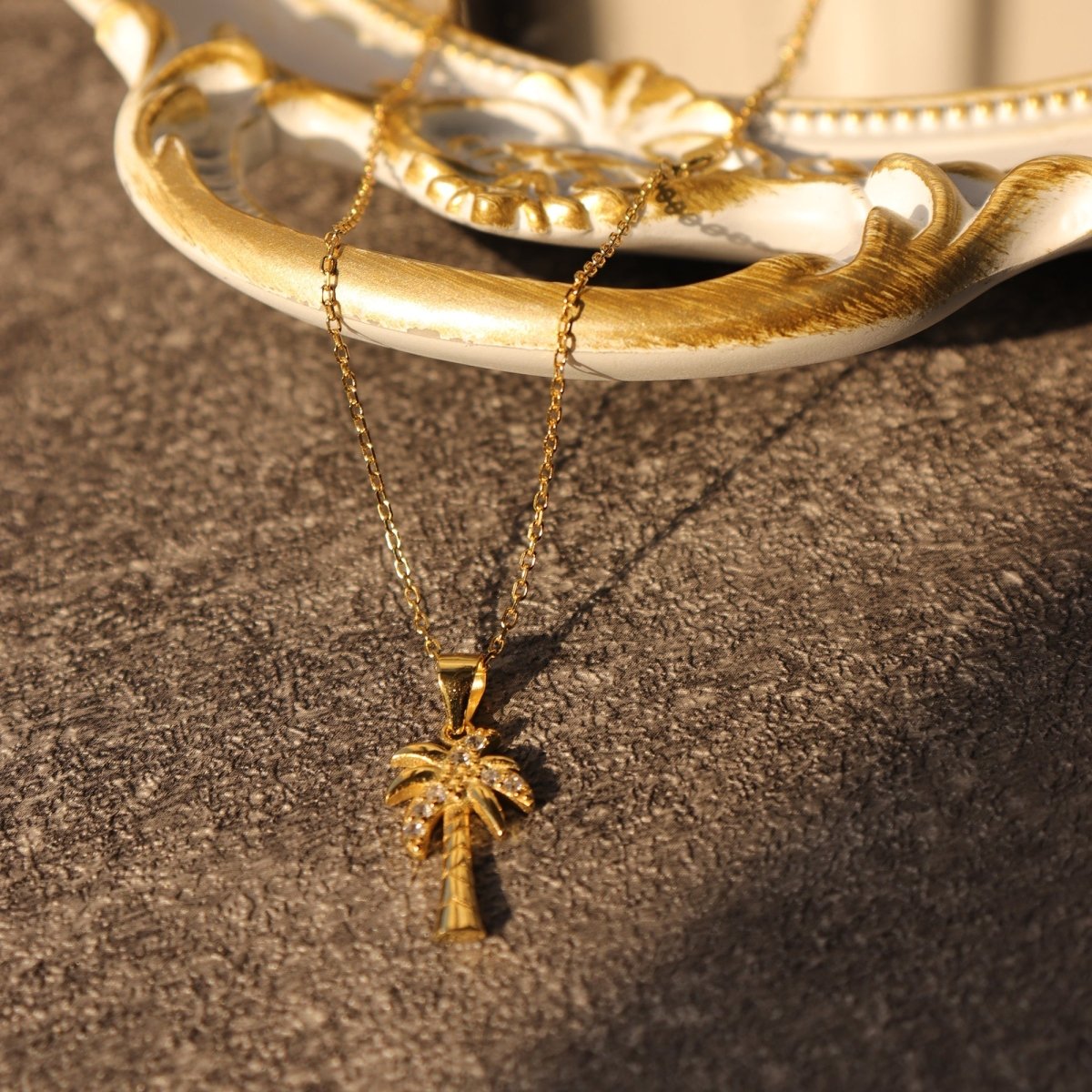 FAIR TALLY PALM NECKLACE - HOUSE OF SHE