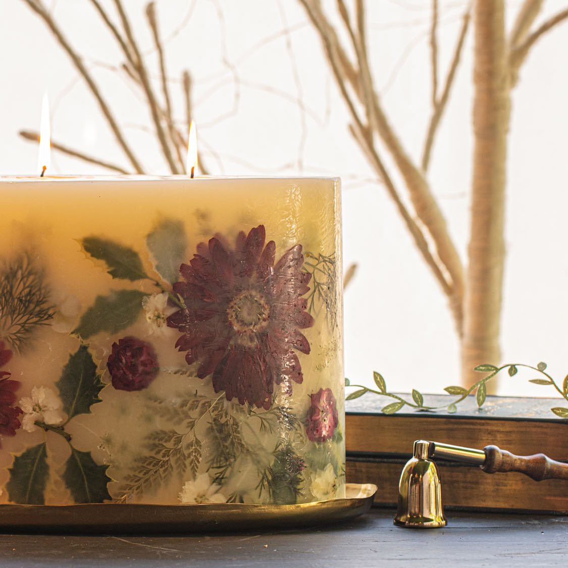 Gold Centerpiece Botanical Candle Plate - HOUSE OF SHE