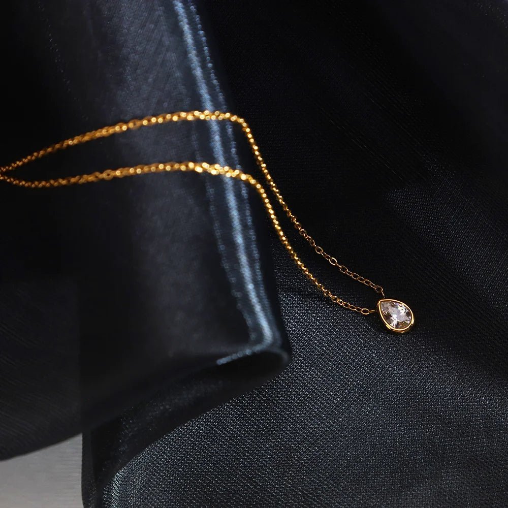 Larme de Lumière Necklace - HOUSE OF SHE