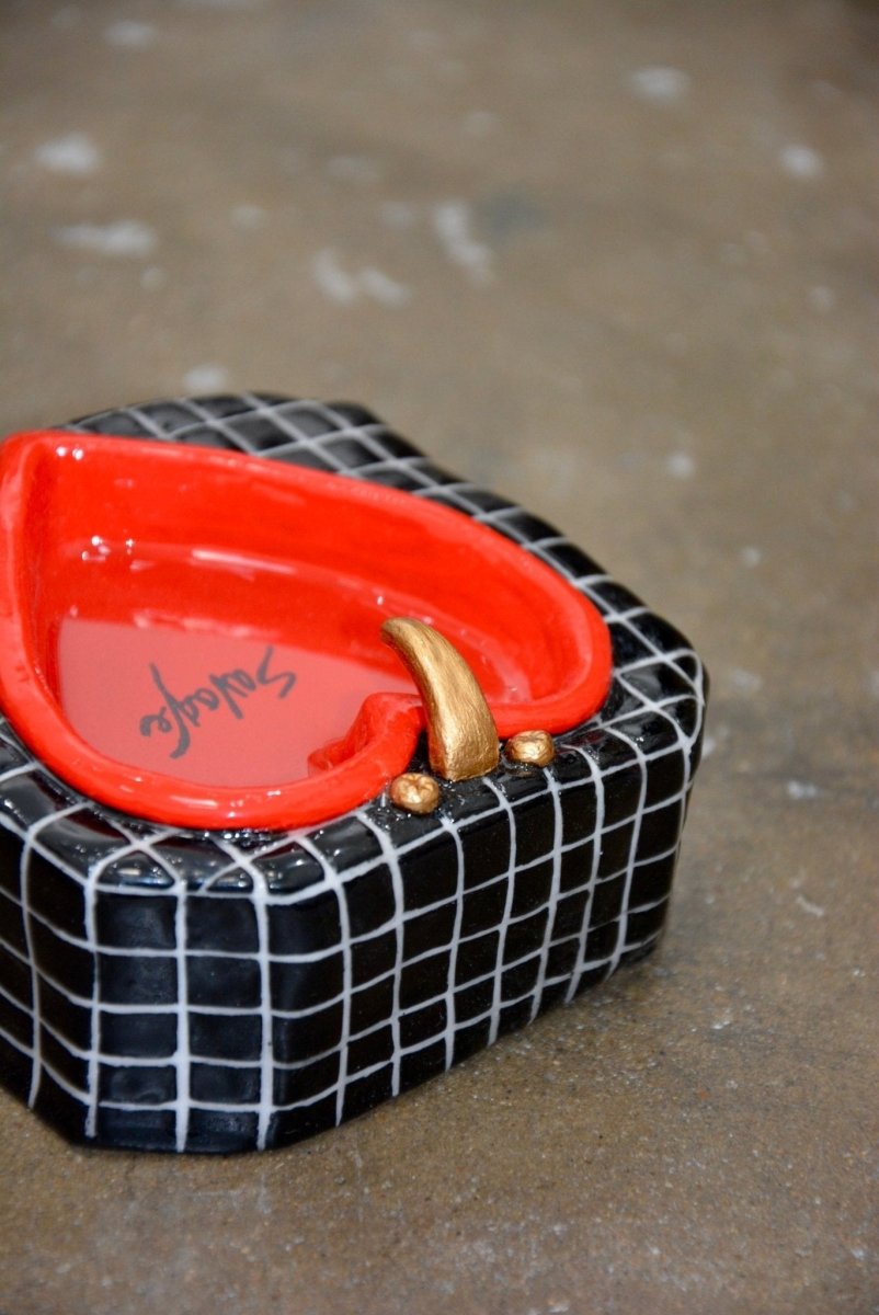 LOVE IN THIS TUB - HOUSE OF SHE