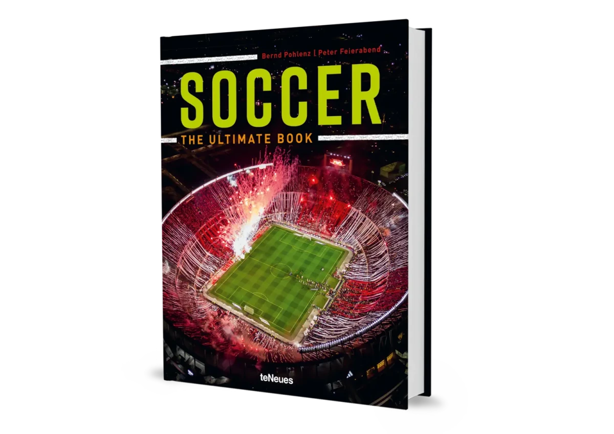 Soccer - The Ultimate Book - HOUSE OF SHE