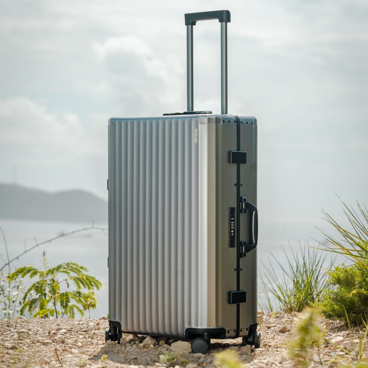 SPACE Aluminum Suitcase Gunmetal - HOUSE OF SHE