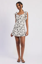 SQAURE NECK FITTED MINI DRESS WITH TIE STRAPS - HOUSE OF SHE