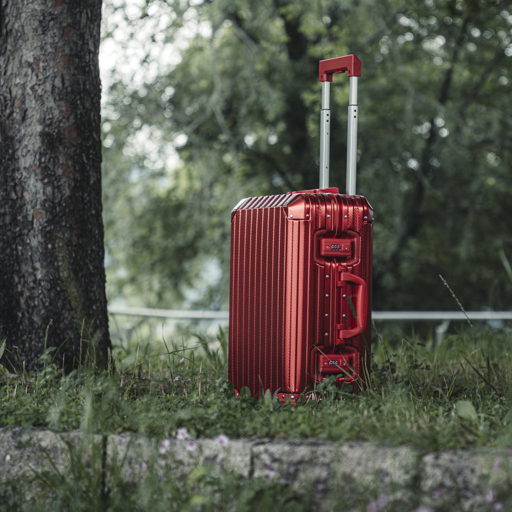 TREVA Aluminum Suitcase Red - HOUSE OF SHE