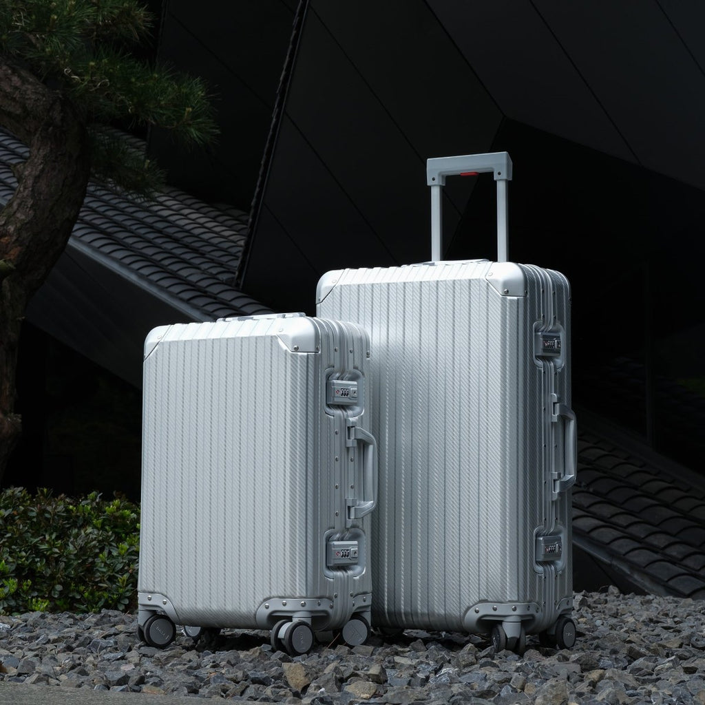 TREVA Aluminum Suitcase Silver - HOUSE OF SHE