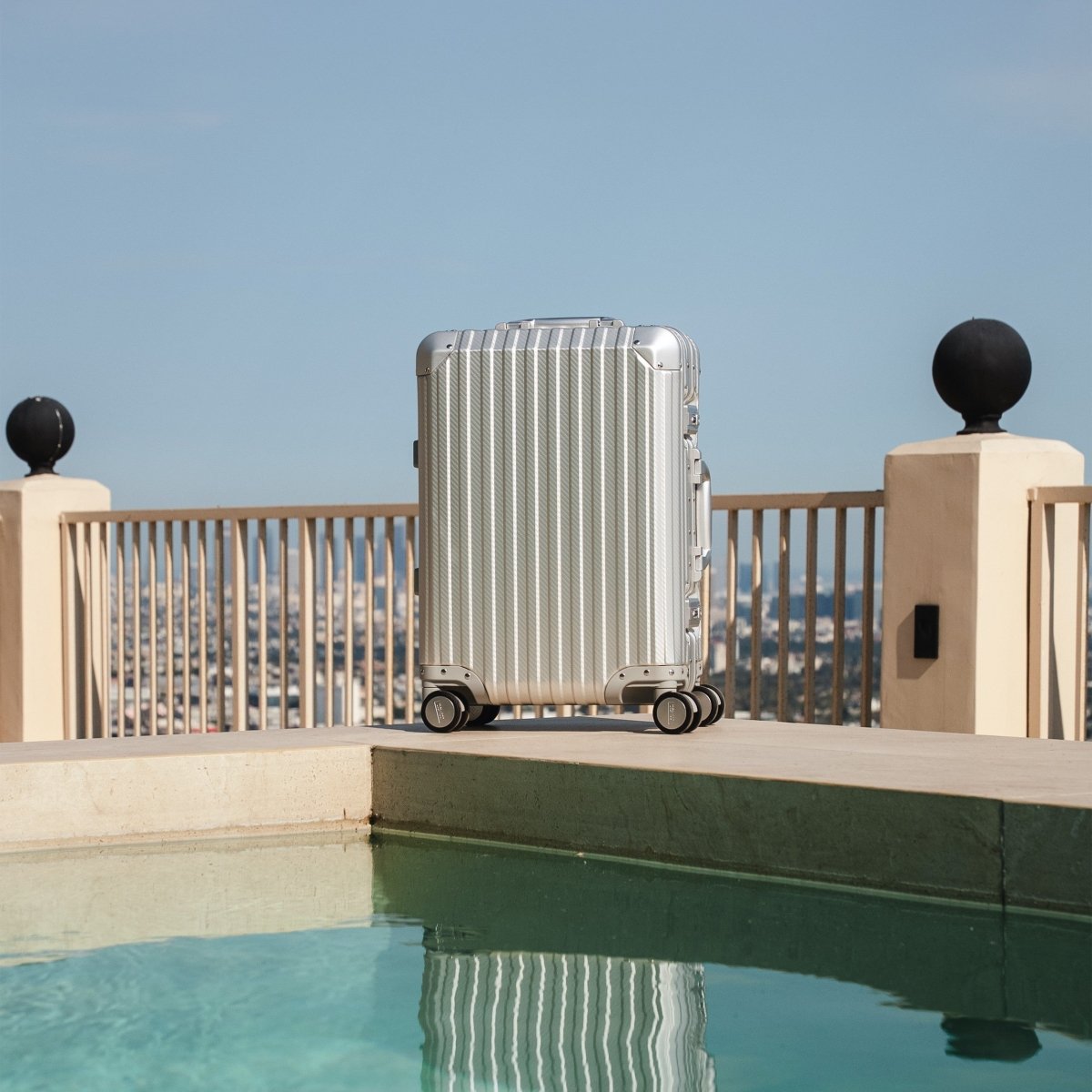 TREVA Aluminum Suitcase Silver - HOUSE OF SHE